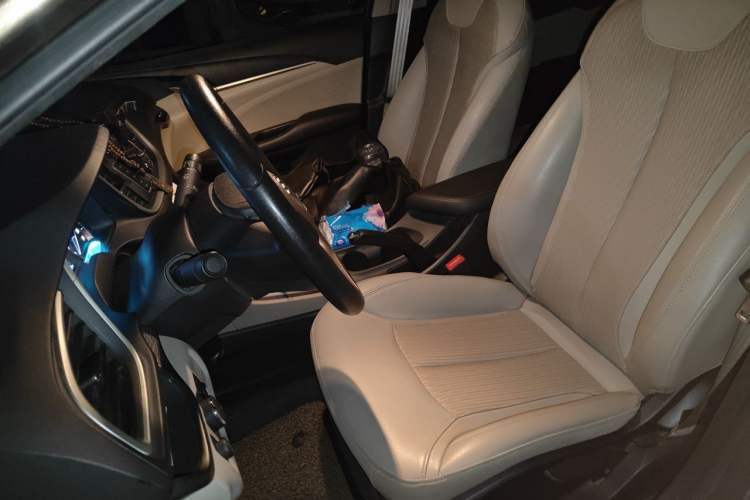 Used Buick GT 2017 15N Automatic Elite Version Left Front Seat