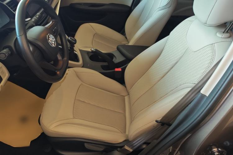 Used Buick GT 2017 15N Manual Elite Version Left Front Seat