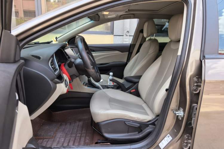 Used Buick GT 2017 15N Automatic Elite Version Left Front Seat