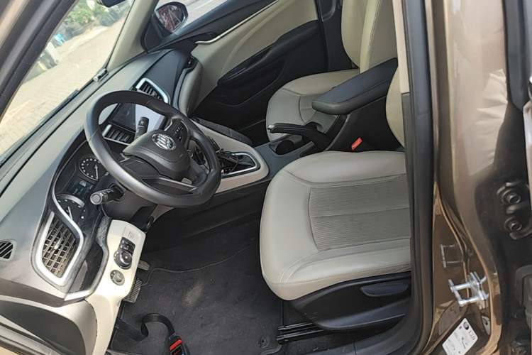 Used Buick GT 2017 15N Automatic Elite Version Left Front Seat