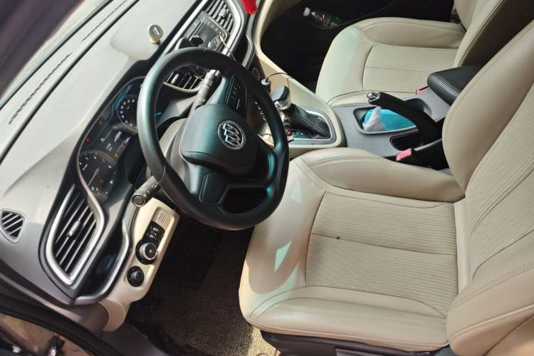 Used Buick GT 2017 15N Automatic Elite Version Left Front Seat