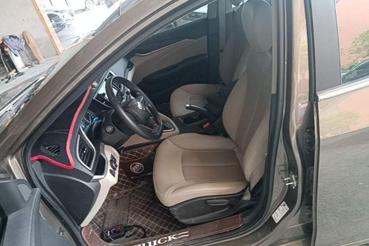 Used Buick GT 2017 15N Automatic Elite Version Left Front Seat