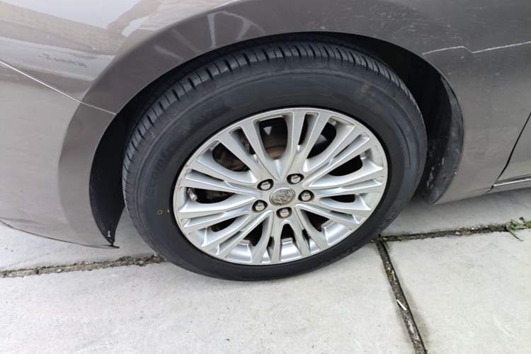 Used Buick GT 2017 15N Automatic Elite Version Left Front Wheel Hub
