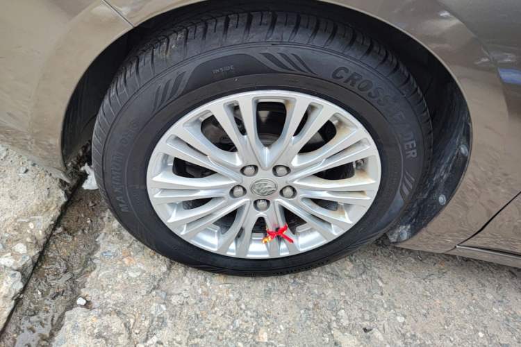Used Buick GT 2017 15N Automatic Elite Version Left Front Wheel Hub