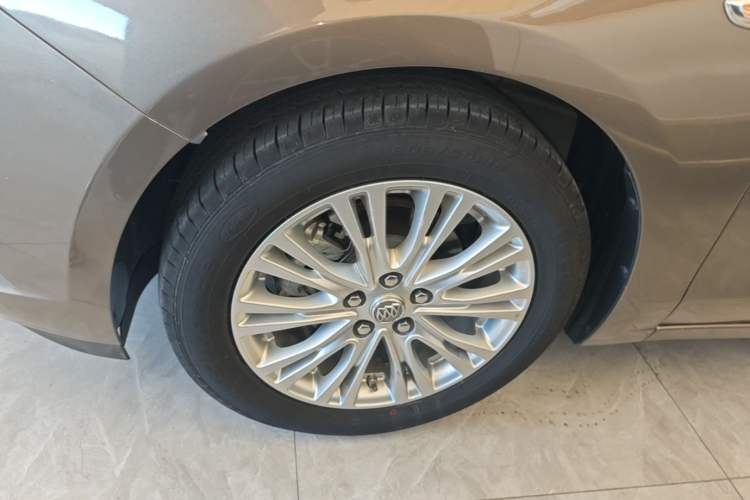 Used Buick GT 2017 15N Manual Elite Version Left Front Wheel Hub