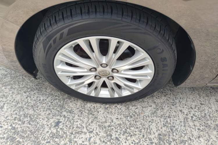 Used Buick GT 2017 15N Automatic Elite Version Left Front Wheel Hub