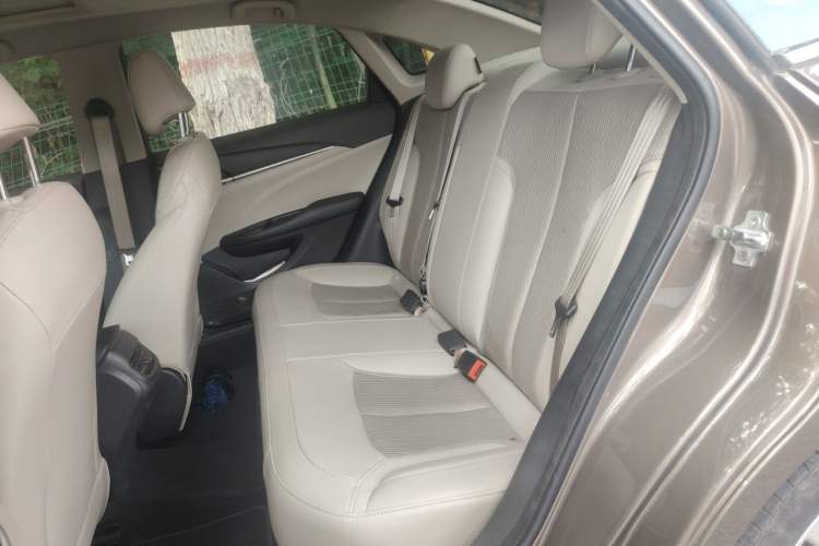 Used Buick GT 2017 15N Manual Elite Version Left Rear Seat