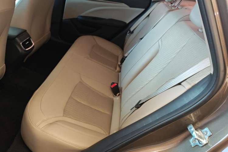 Used Buick GT 2017 15N Manual Elite Version Left Rear Seat