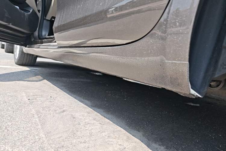 Used Buick GT 2017 15N Automatic Elite Version Left Side Sill