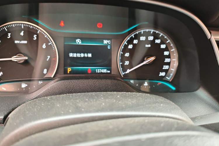 Used Buick GT 2017 15N Automatic Deluxe Edition Odometer Close Up