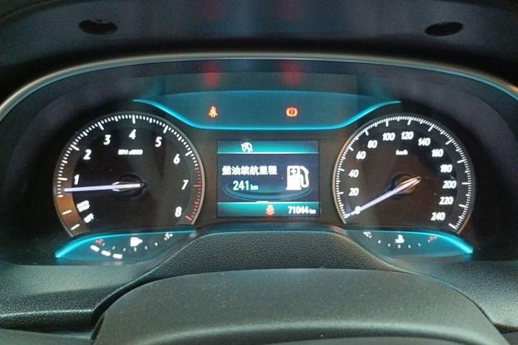 Used Buick GT 2017 15N Manual Elite Version Odometer Close Up