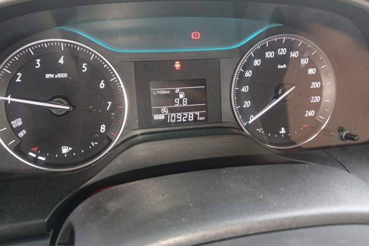 Used Buick GT 2017 15N Manual Entry-Level Trim Odometer Close Up