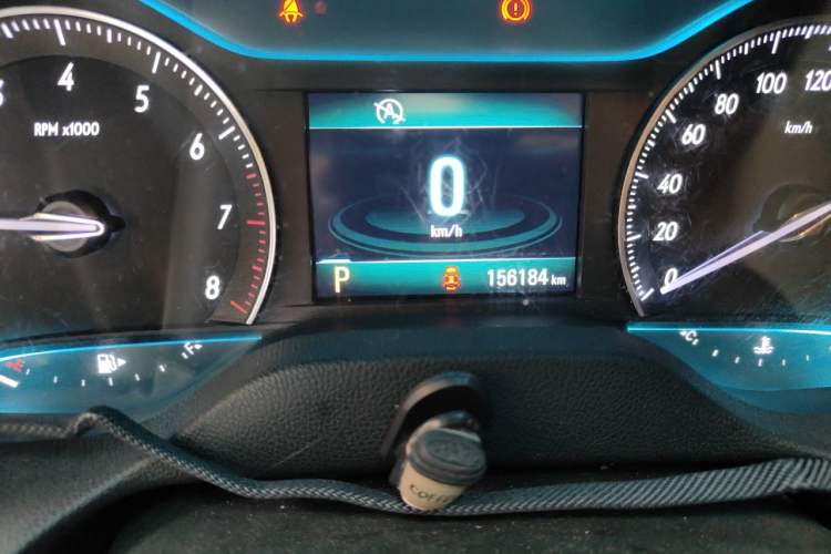 Used Buick GT 2017 15N Automatic Elite Version Odometer Close Up