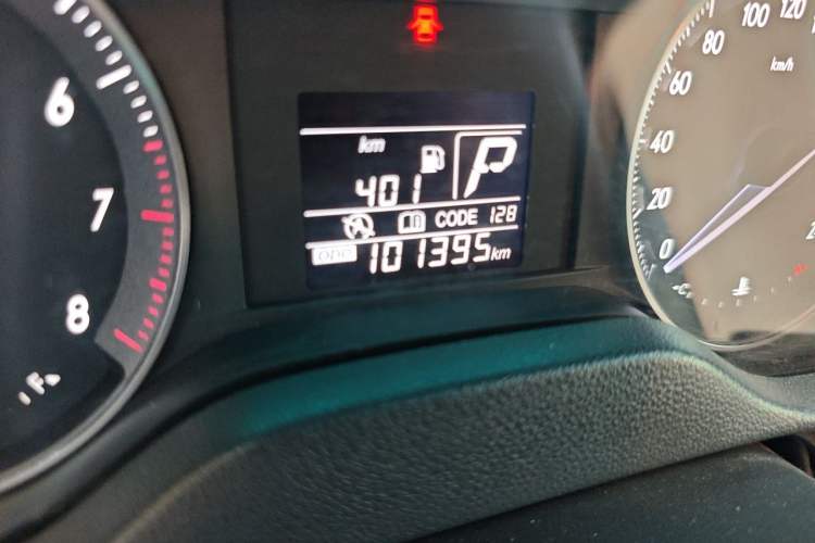 Used Buick GT 2017 15N Automatic Entry-Level Trim Odometer Close Up