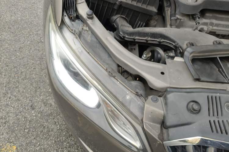 Used Buick GT 2017 15N Automatic Elite Version Right Front Headlight