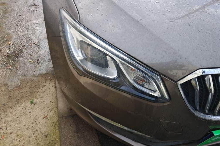 Used Buick GT 2017 15N Automatic Elite Version Right Front Headlight