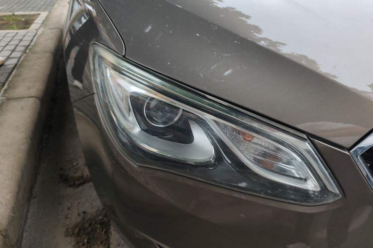 Used Buick GT 2017 15N Automatic Elite Version Right Front Headlight