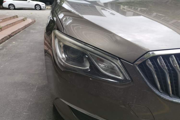 Used Buick GT 2017 15N Automatic Entry-Level Trim Right Front Headlight