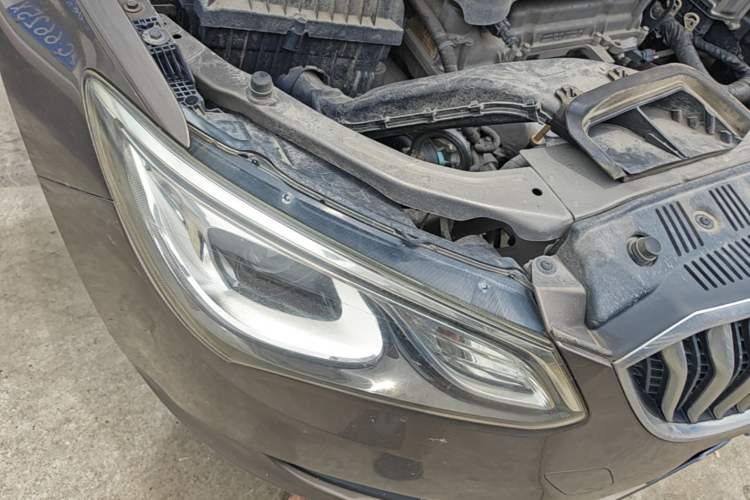 Used Buick GT 2017 15N Automatic Elite Version Right Front Headlight