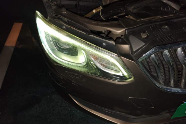 Used Buick GT 2017 15N Automatic Elite Version Right Front Headlight