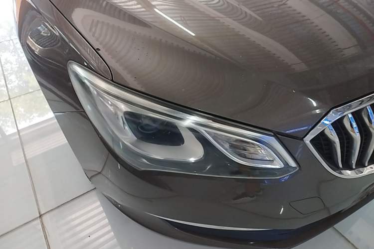 Used Buick GT 2017 15N Automatic Elite Version Right Front Headlight