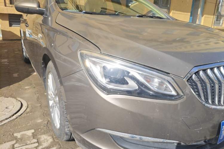 Used Buick GT 2017 15N Manual Elite Version Right Front Headlight