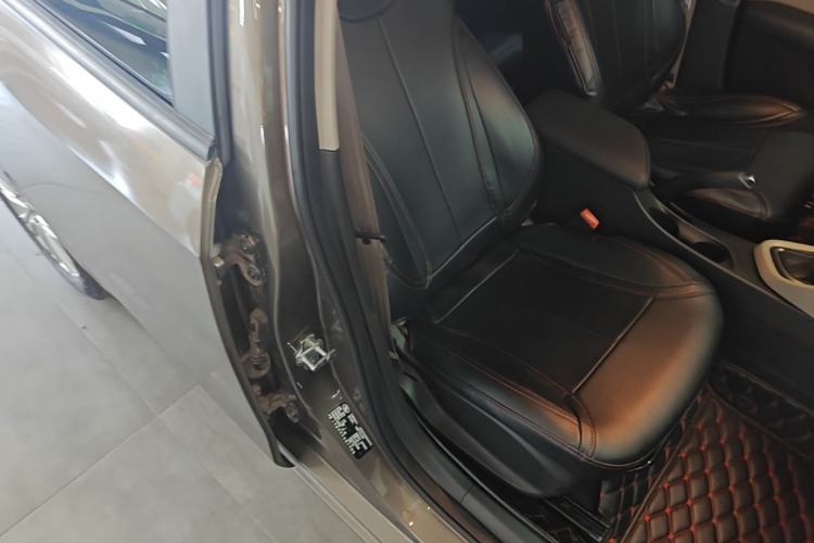 Used Buick GT 2017 15N Automatic Elite Version Right Front Seat