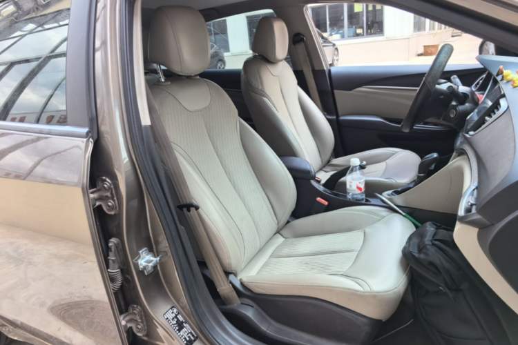 Used Buick GT 2017 15N Automatic Elite Version Right Front Seat