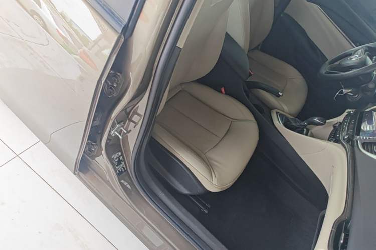Used Buick GT 2017 15N Automatic Elite Version Right Front Seat