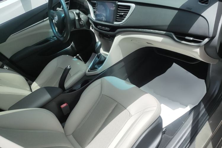 Used Buick GT 2017 15N Automatic Elite Version Right Front Seat