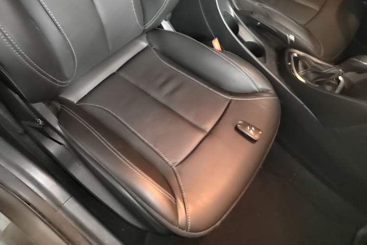 Used Buick GT 2017 15N Automatic Deluxe Edition Right Front Seat