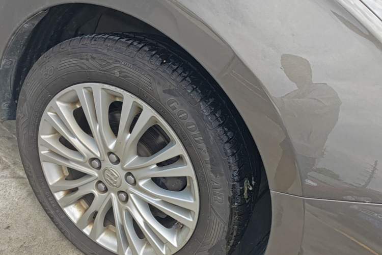 Used Buick GT 2017 15N Automatic Elite Version Right Front Wheel Hub