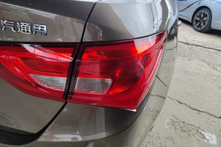 Used Buick GT 2017 15N Automatic Elite Version Right Rear Taillight