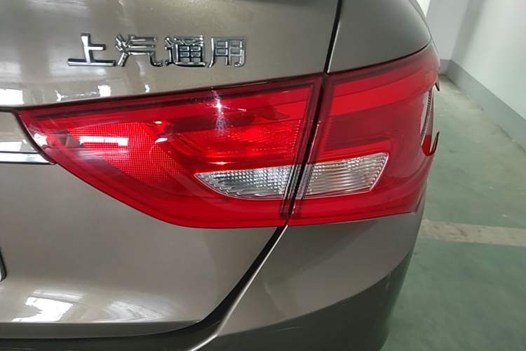 Used Buick GT 2017 15N Automatic Deluxe Edition Right Rear Taillight