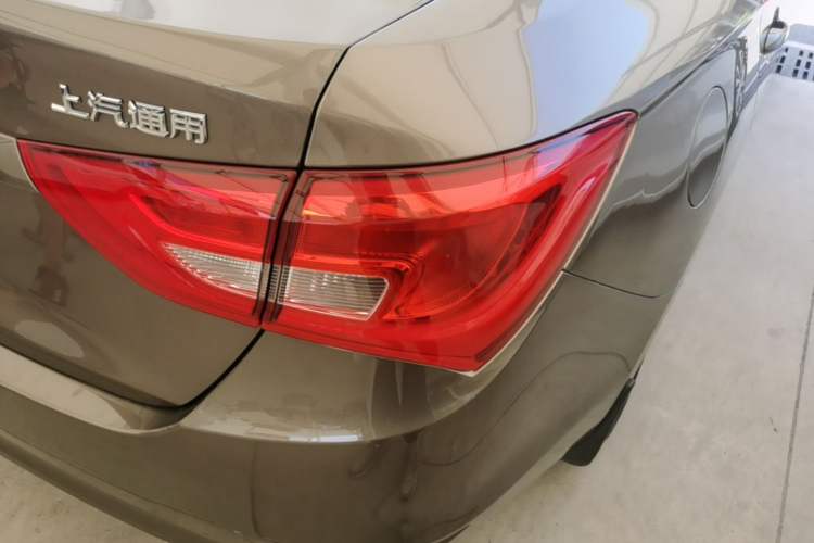Used Buick GT 2017 15N Manual Entry-Level Trim Right Rear Taillight