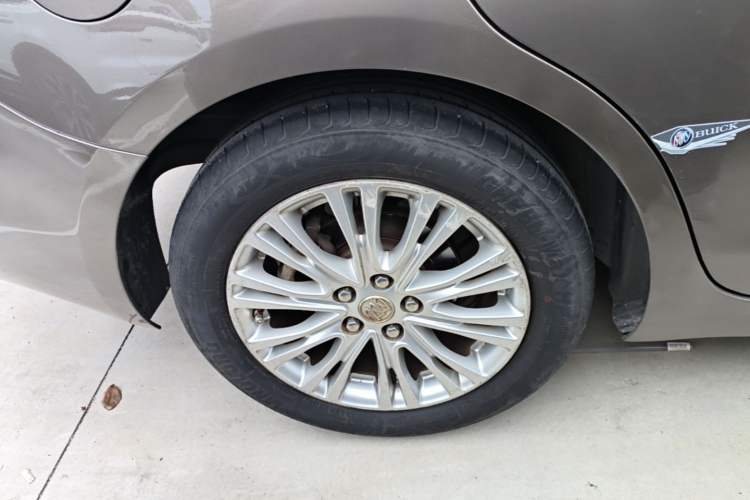 Used Buick GT 2017 15N Automatic Elite Version Right Rear Wheel Hub