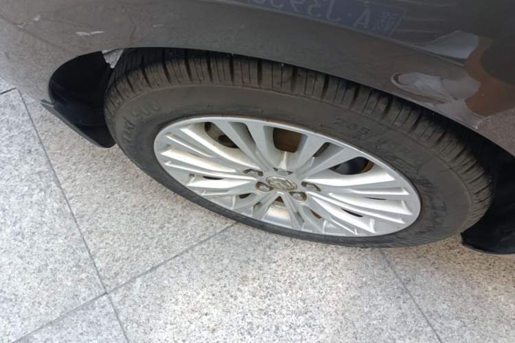 Used Buick GT 2017 15N Automatic Elite Version Right Rear Wheel Hub