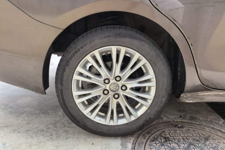 Used Buick GT 2017 15N Automatic Elite Version Right Rear Wheel Hub