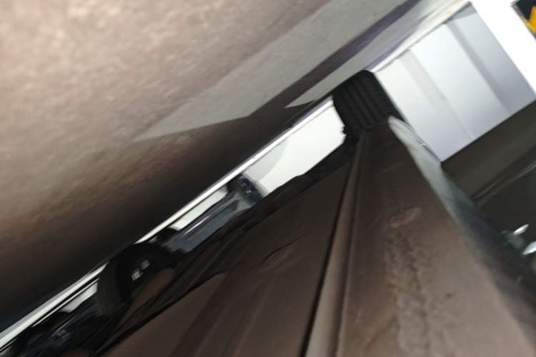 Used Buick GT 2017 15N Automatic Deluxe Edition Right Side Sill