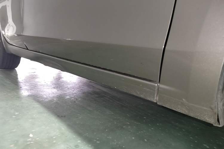 Used Buick GT 2017 15N Automatic Deluxe Edition Right Side Sill