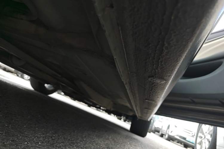 Used Buick GT 2017 15N Automatic Elite Version Right Side Sill