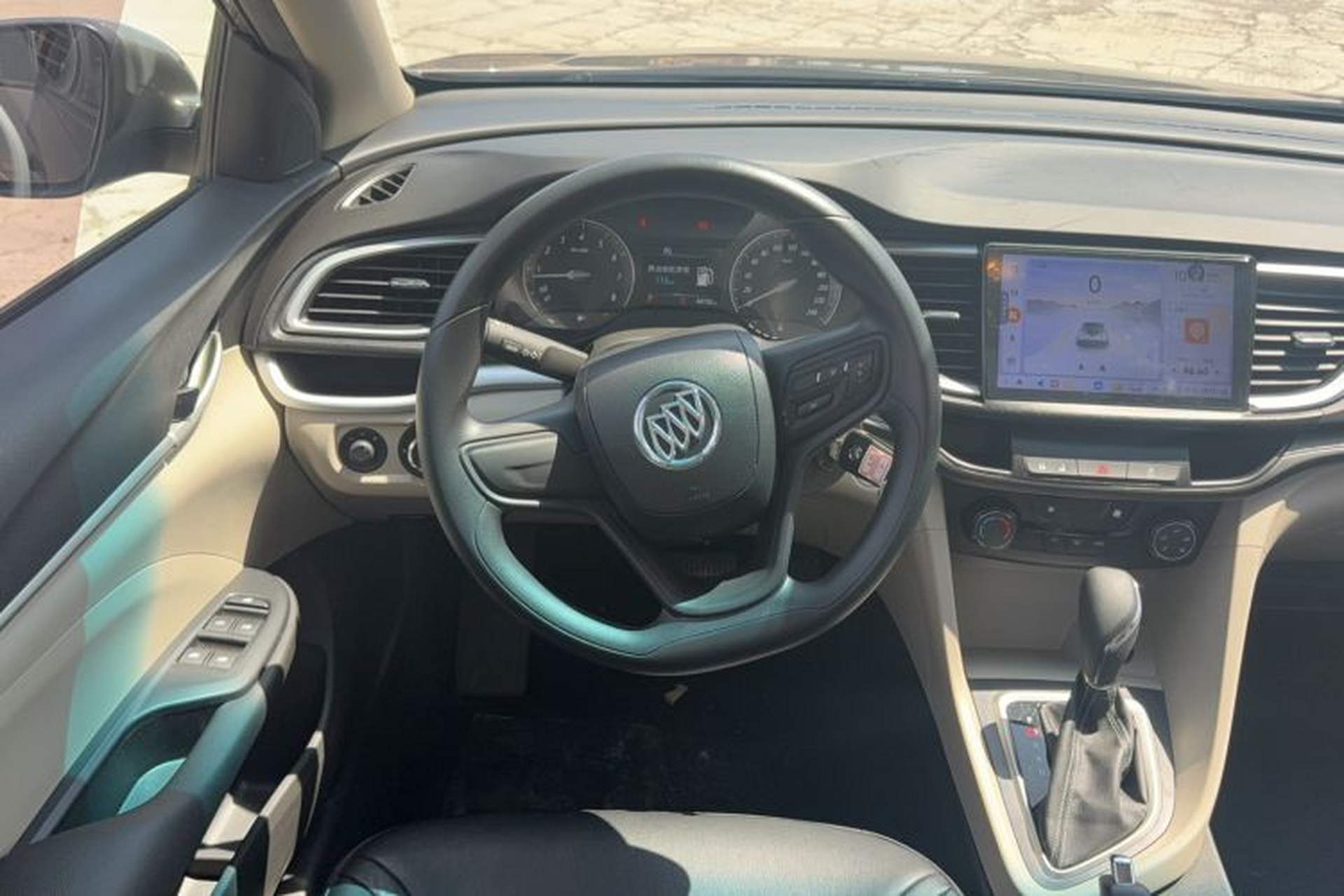 Used Buick GT 2017 15N Automatic Elite Version Steering Wheel