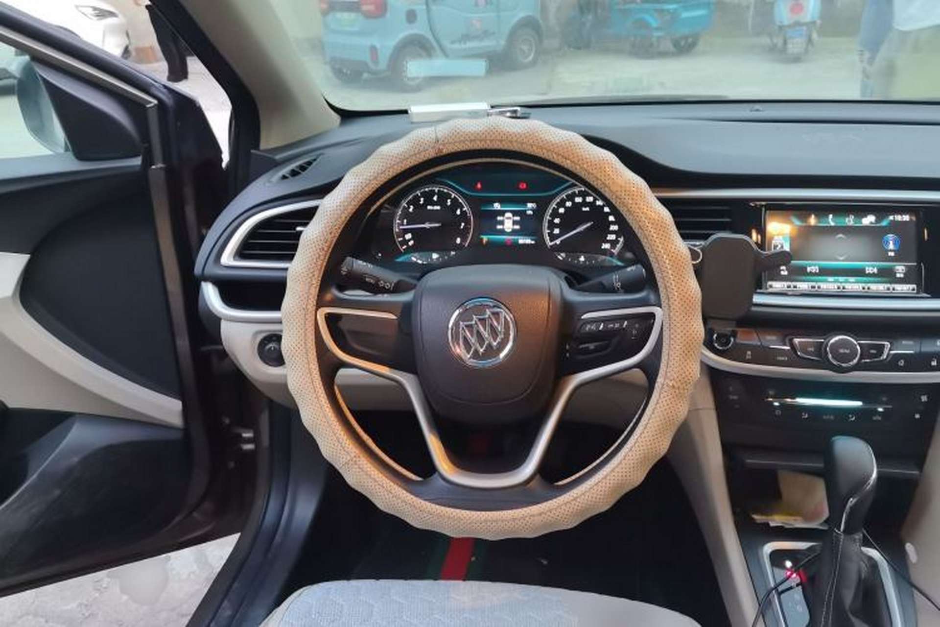 Used Buick GT 2017 15N Automatic Deluxe Edition Steering Wheel