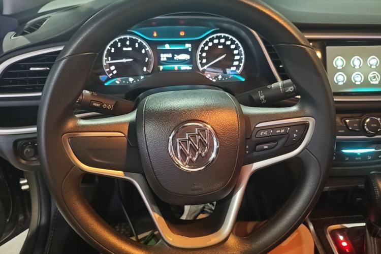Used Buick GT 2017 15N Automatic Deluxe Edition Steering Wheel