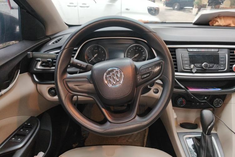 Used Buick GT 2017 15N Automatic Elite Version Steering Wheel