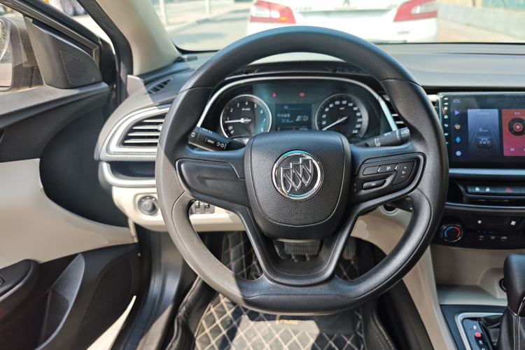 Used Buick GT 2017 15N Automatic Elite Version Steering Wheel