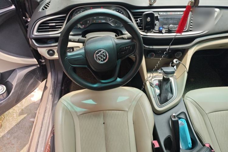 Used Buick GT 2017 15N Automatic Elite Version Steering Wheel