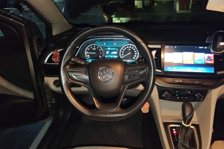 Used Buick GT 2017 15N Automatic Elite Version Steering Wheel