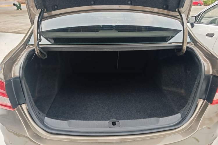 Used Buick GT 2017 15N Manual Elite Version Trunk