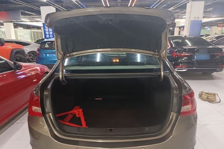 Used Buick GT 2017 15N Automatic Entry-Level Trim Trunk